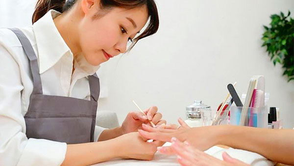 Dịch vụ làm nail là gì